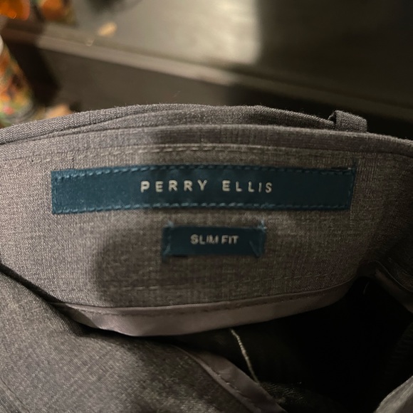 Van Heusen slim fit Mens suit - Picture 3 of 6